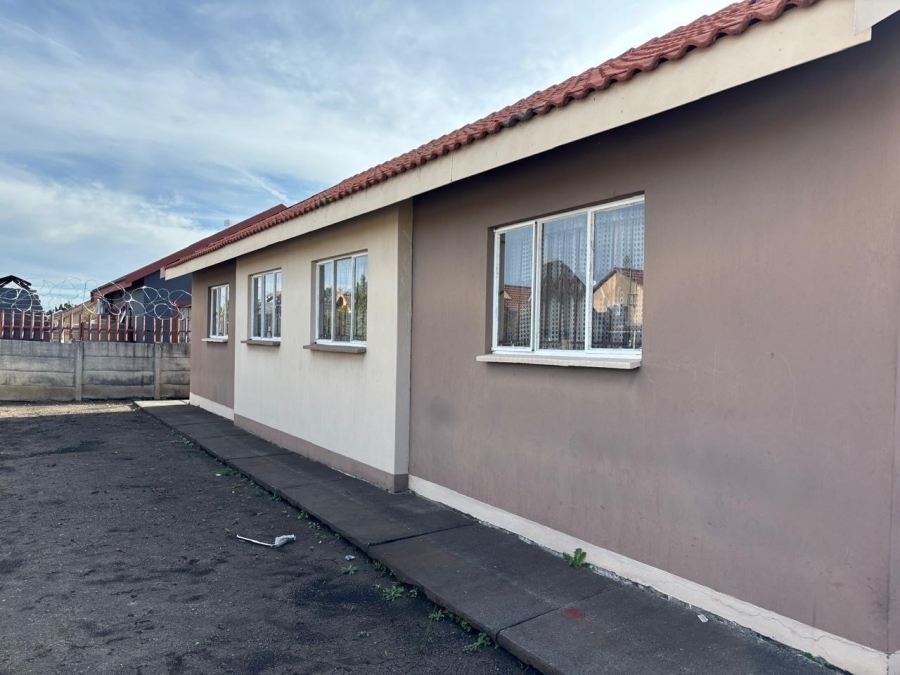 4 Bedroom Property for Sale in Freedom Park North West